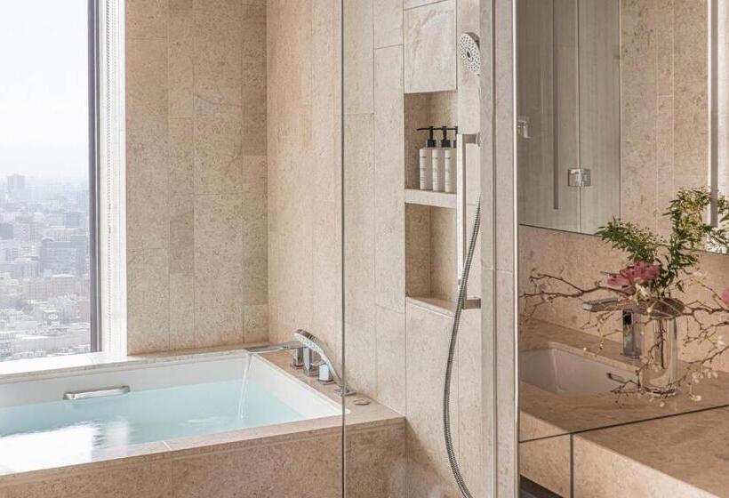 Стандартный Номер Кровать Кинг, Four Seasons Hotel Osaka