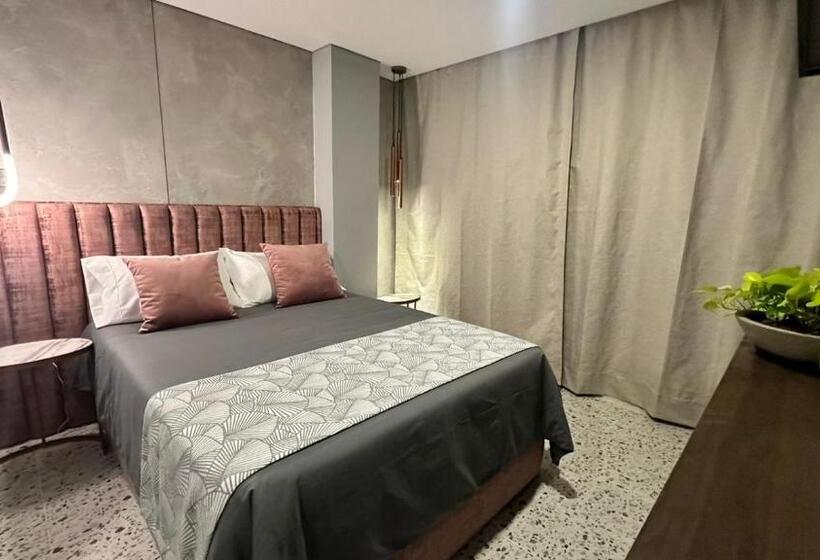 اتاق استاندارد با چشمانداز کوهستان, Glow Medellín