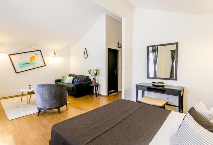 سوییت, Boutique Hotel Kredo