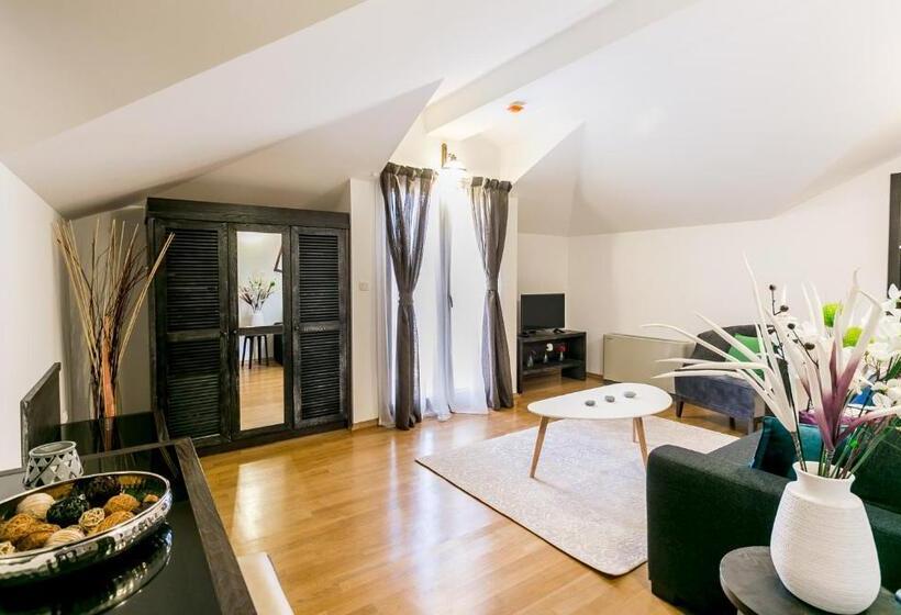 سوییت, Boutique Hotel Kredo