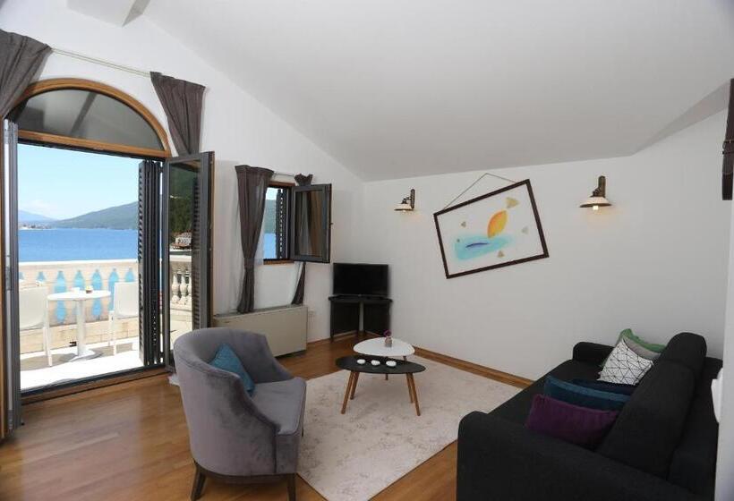سوییت سوپریور, Boutique Hotel Kredo