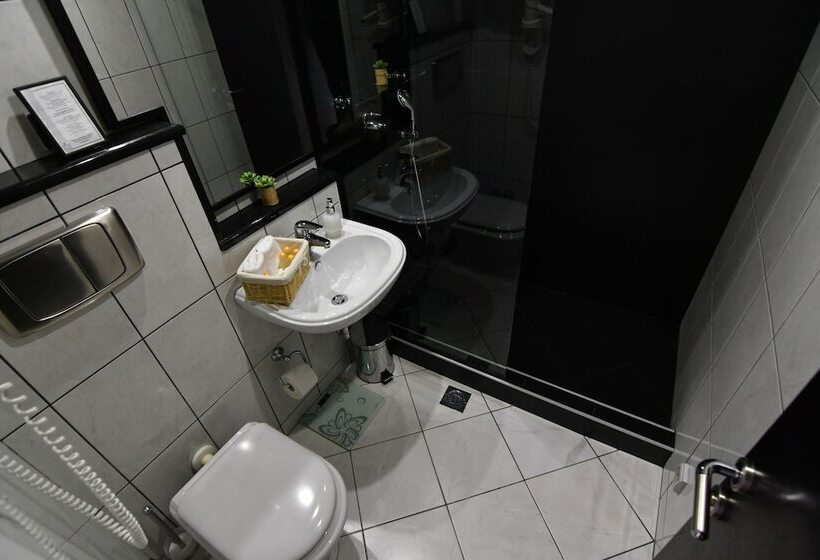 سوییت, Boutique Hotel Kredo