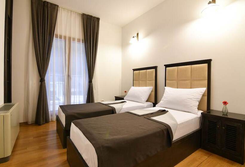 آپارتمان ممتاز دوخوابه رو به دریا, Boutique Hotel Kredo