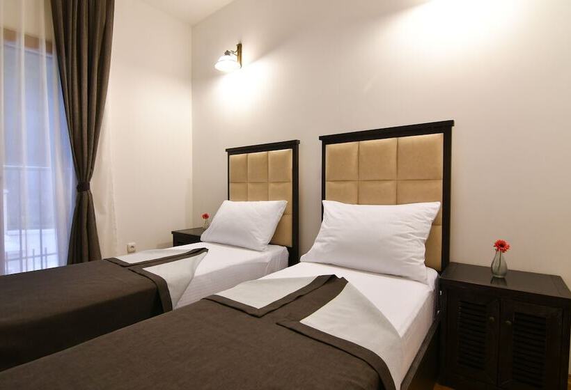 آپارتمان ممتاز دوخوابه رو به دریا, Boutique Hotel Kredo