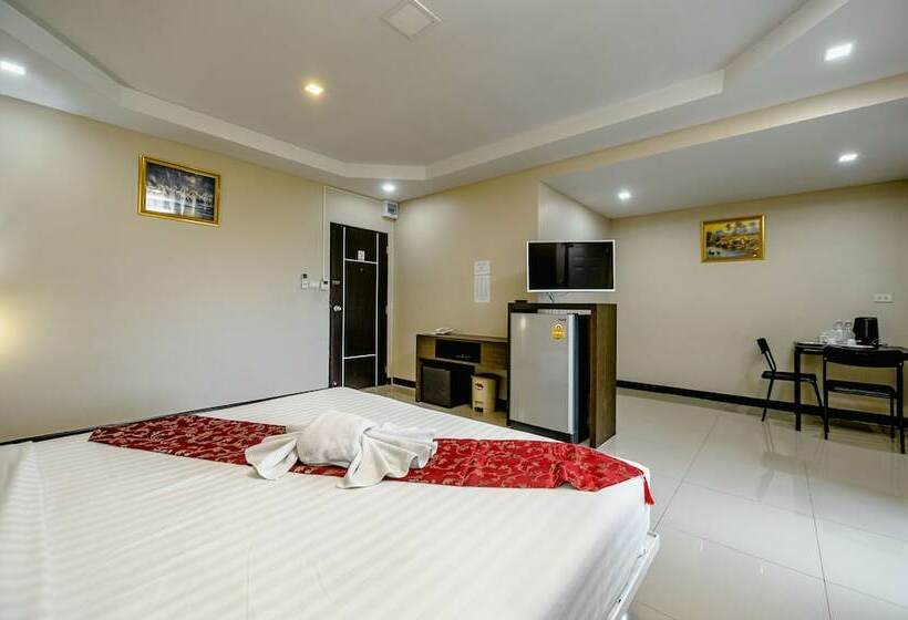 Люкс Повышенной Комфортности, Gold Airport Suites