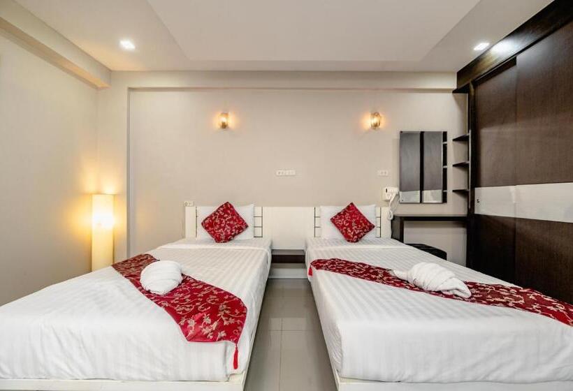 디럭스 스위트, Gold Airport Suites