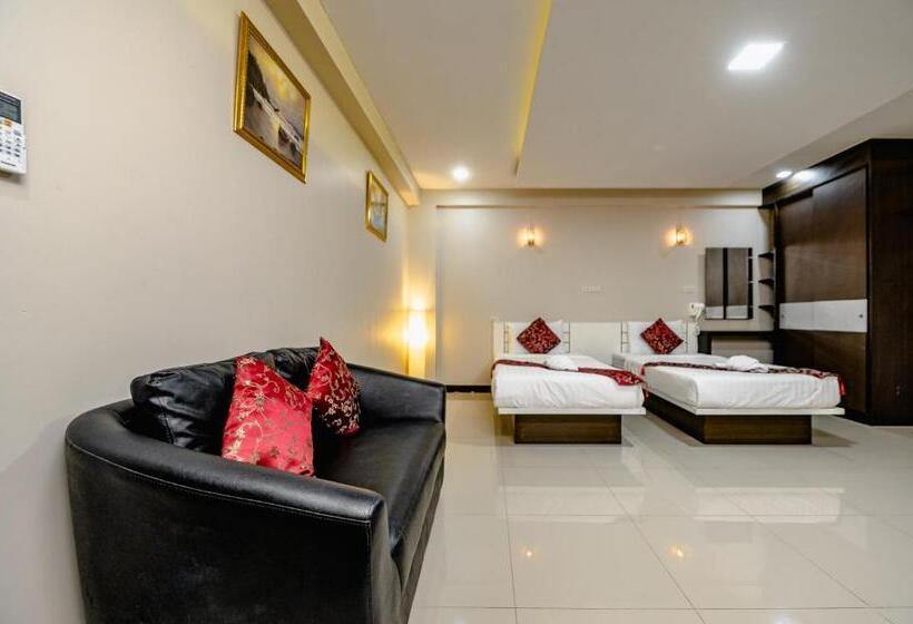 Люкс Повышенной Комфортности, Gold Airport Suites