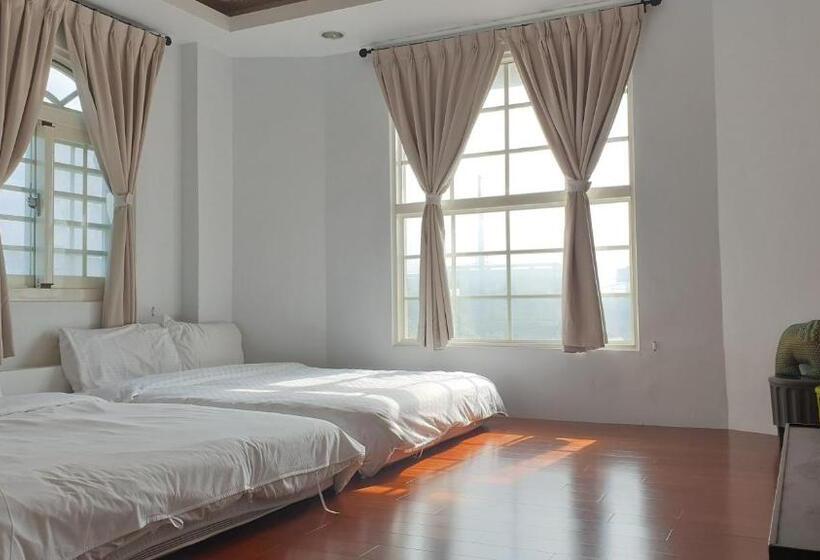 سوییت خانوادگی, Beauty Monroe B&b 可包棟 150吋投影 唱歌 夏日玩水 烤肉 電動麻將