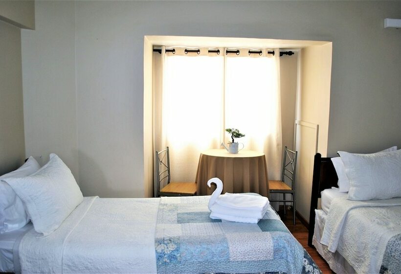 Трехместный Номер Стандарт Совместная Ванная, Hostal Pehuenche