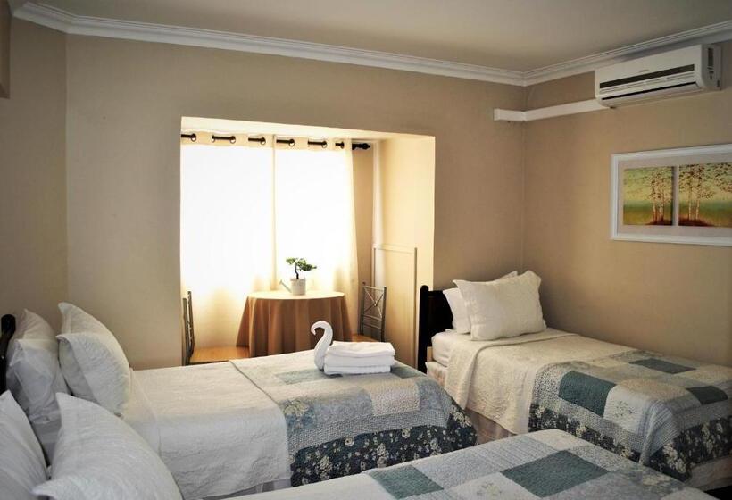 Трехместный Номер Стандарт Совместная Ванная, Hostal Pehuenche