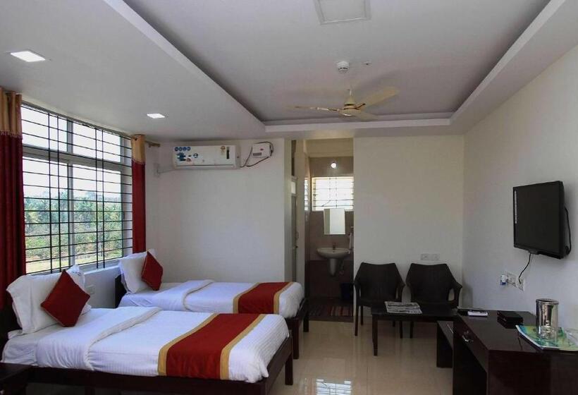 Camera Tripla Deluxe, Oyo Rooms Bidadi