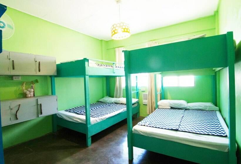 공동 객실, Go Surfari House   Hostel