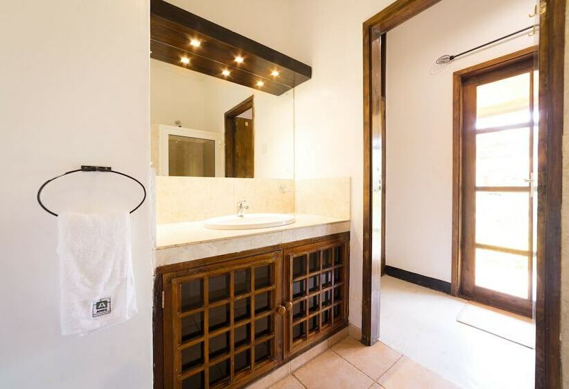 اتاق استاندارد, Ameg Lodge Kilimanjaro