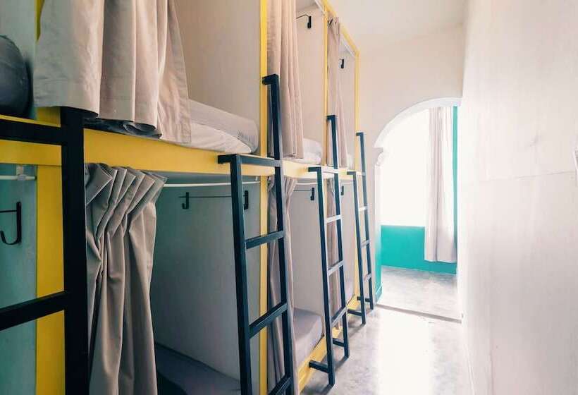 Cama em Quarto Compartilhado, Wonderloft Hostel Kota Tua