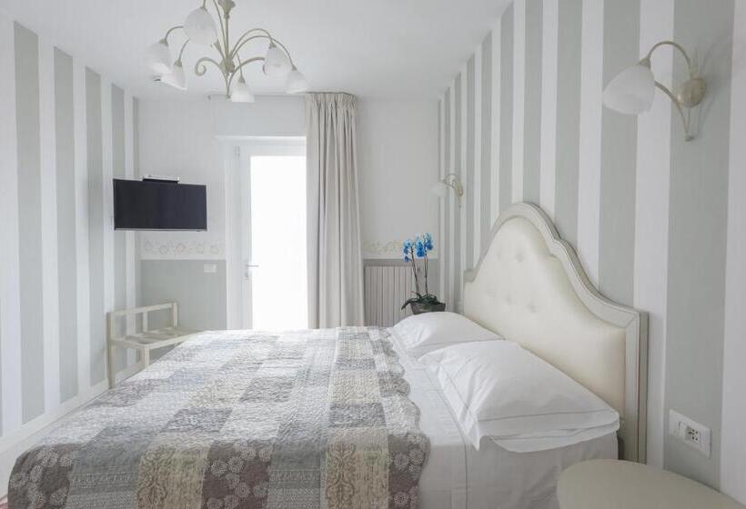 Номер Стандарт с Балконом, Gruppo Luxe Domus Vigevano