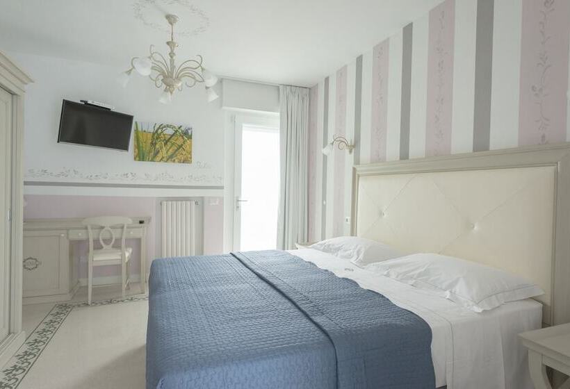Номер Стандарт с Балконом, Gruppo Luxe Domus Vigevano
