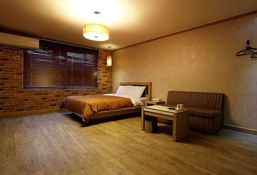 Номер Deluxe, Chuncheon Myeongdong