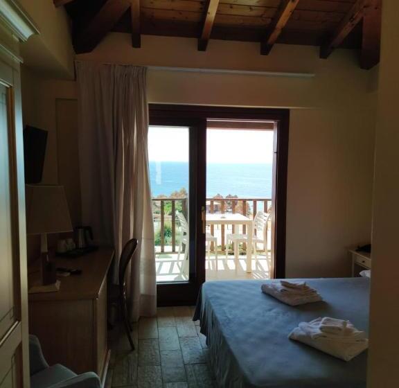 デラックスルーム, Costa Paradiso