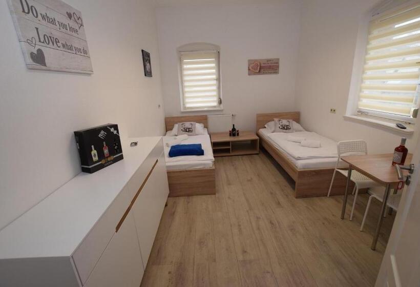 デラックススタジオ, Monteurzimmer Kirchheim Teck