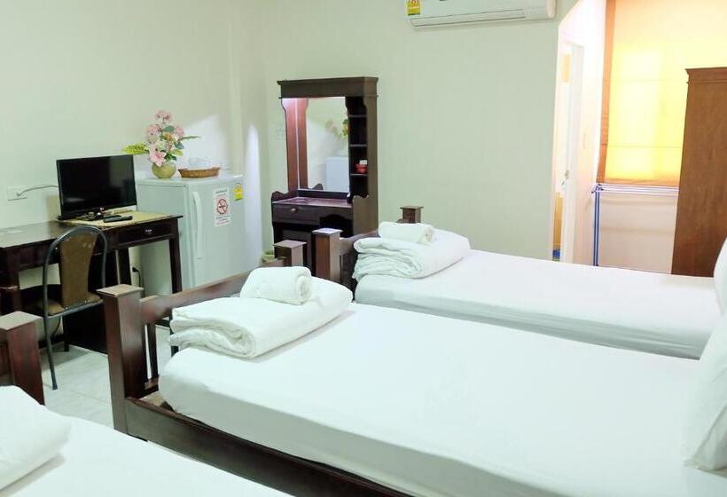 Номер Стандарт Трехместный, Siam House Interplace