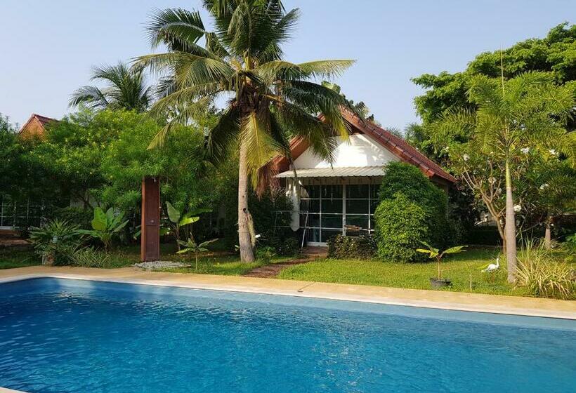 스탠다드 방갈로 정원 전망, The Hillside Pranburi Resort