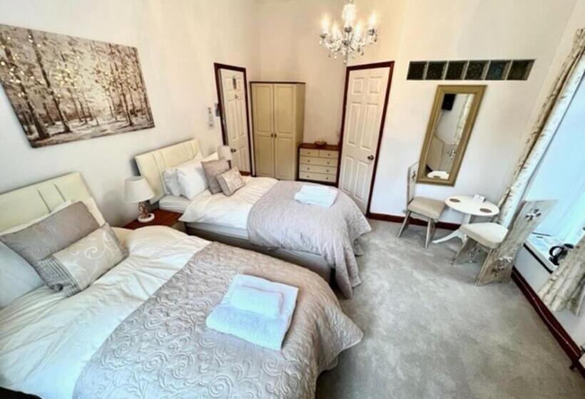 Quarto Superior, The Chapel Guest House