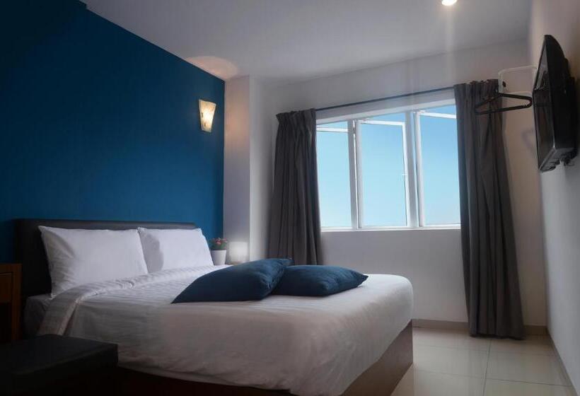 اتاق لوکس با تخت بزرگ, Brezza Hotel Sitiawan
