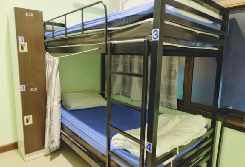 تختخواب در اتاق مشترک, Mahannop Hostel