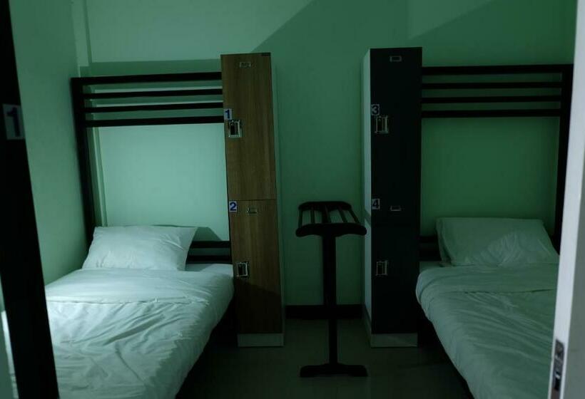 اتاق اکونومی, Mahannop Hostel