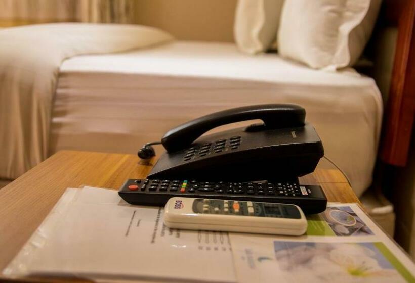 اتاق لوکس یک تخته, Panama Garden Resort