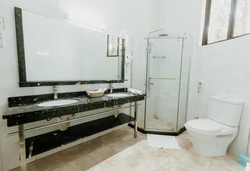 Президентский Люкс, Panama Garden Resort