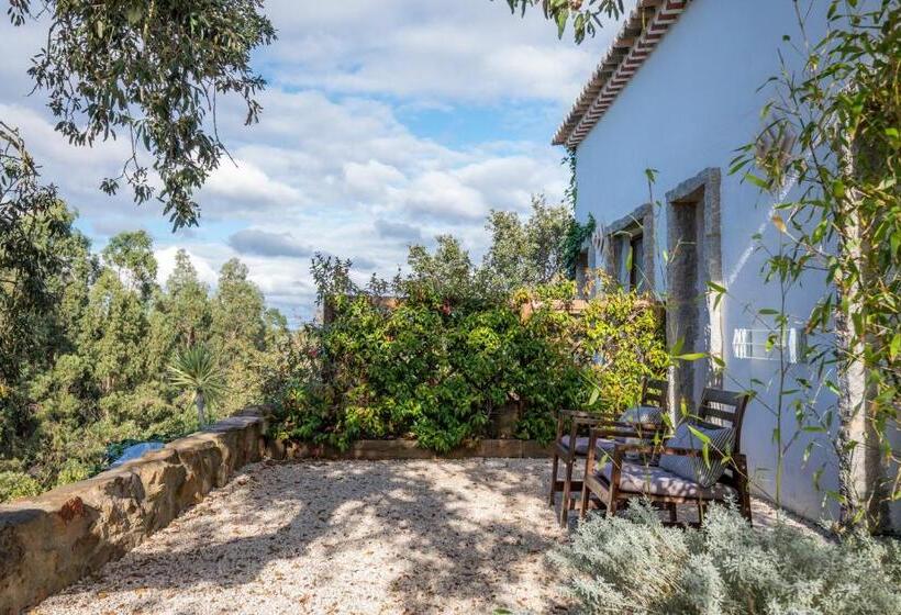Люкс Вид на Бассейн, Herdade Quinta Natura Turismo Rural