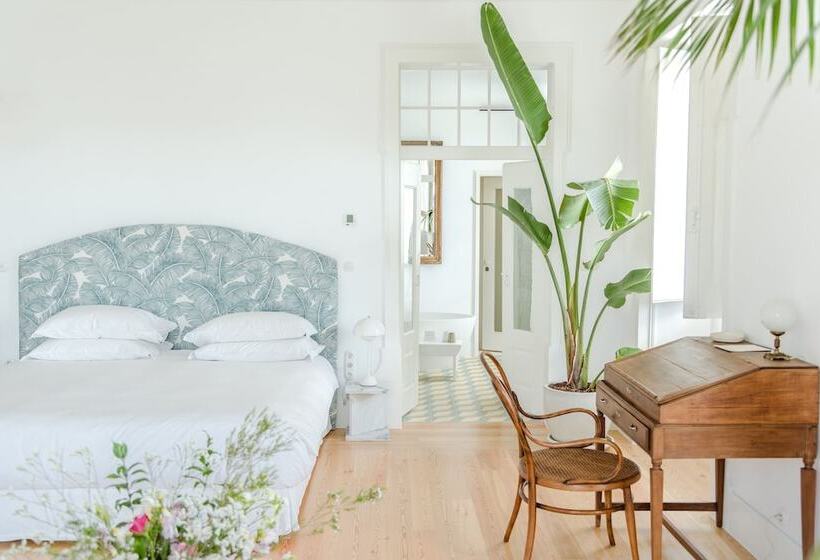 Люкс Повышенной Комфортности, Casa Mãe Lagos