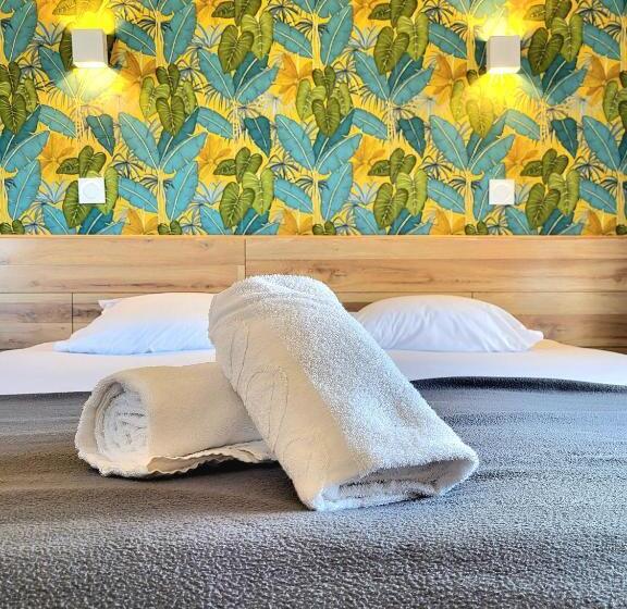 Номер Стандарт, Cit Hôtel La Résidence