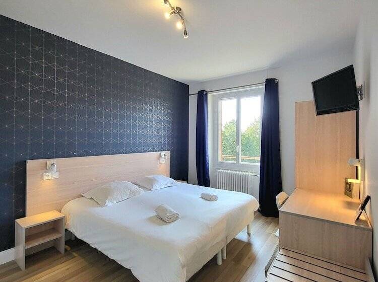 Номер Стандарт, Cit Hôtel La Résidence