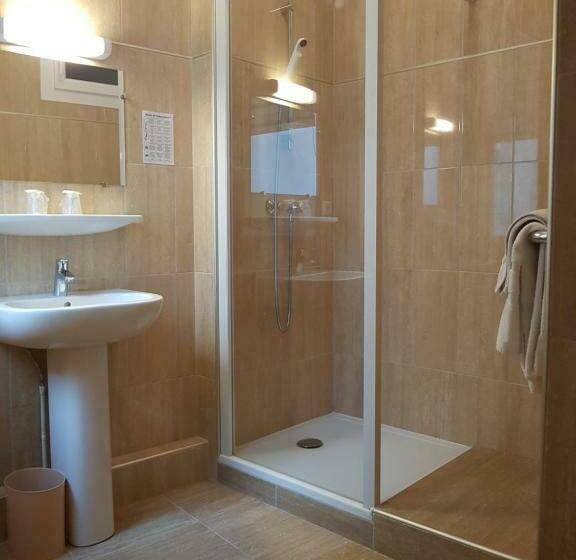 Номер Стандарт, Hôtel Saint Sébastien