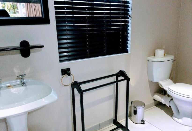 Номер Deluxe Вид на Бассейн, Polokwane Place