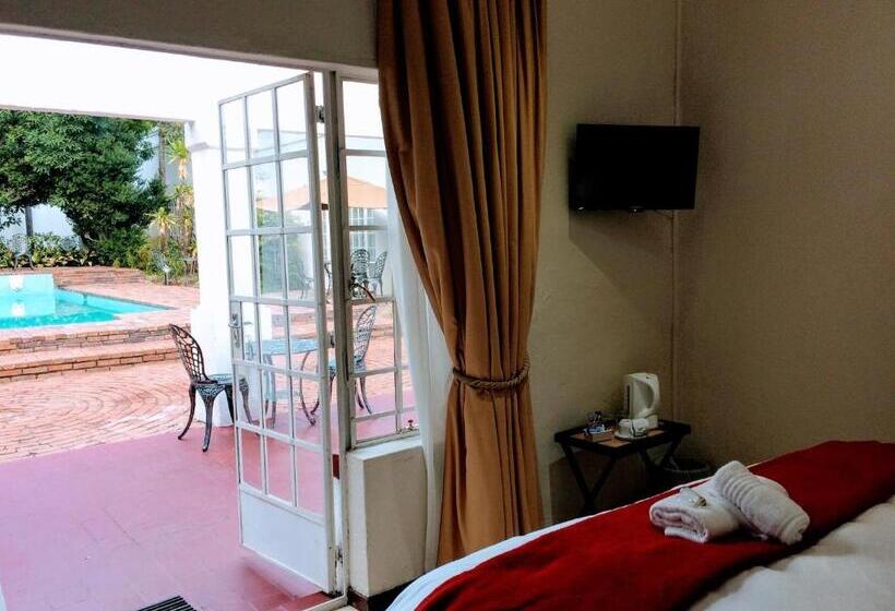 Номер Deluxe Вид на Бассейн, Polokwane Place