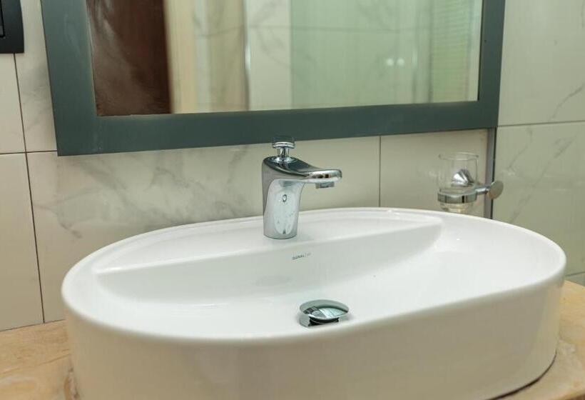 舒适三人间, Regina City Hotel & Spa