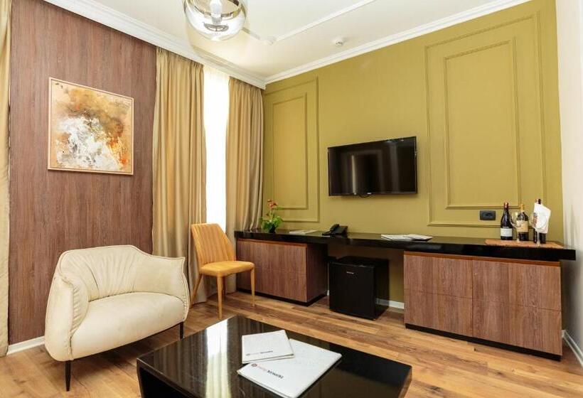 小型套房带阳台, Regina City Hotel & Spa