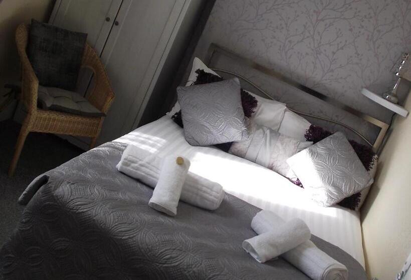 اتاق استاندارد, The Heidi Bed & Breakfast
