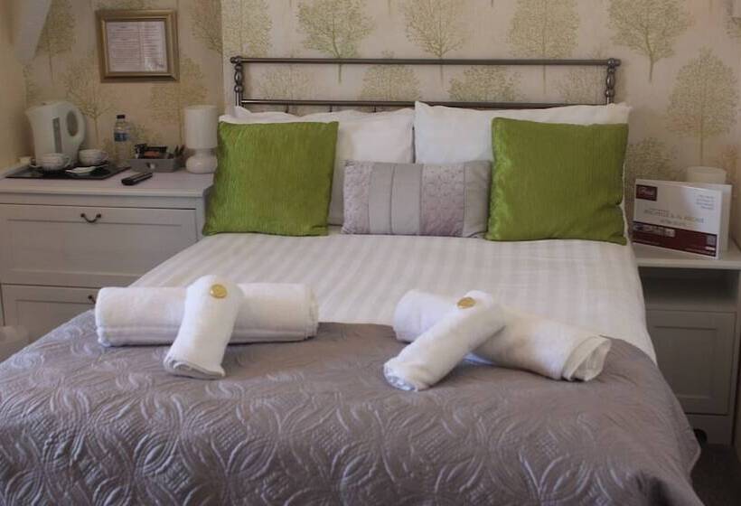 اتاق استاندارد سه نفره, The Heidi Bed & Breakfast