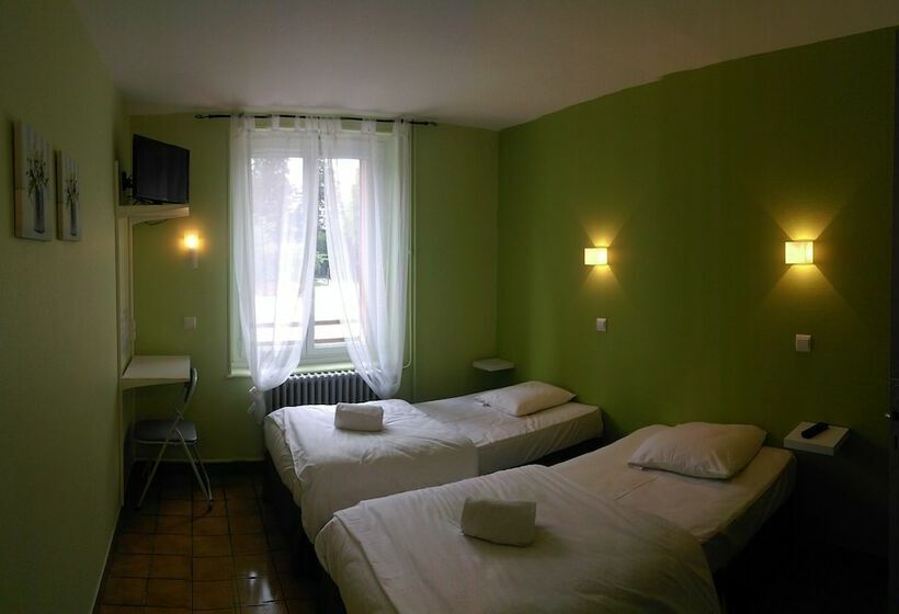 Номер Стандарт, Cit Hôtel La Résidence