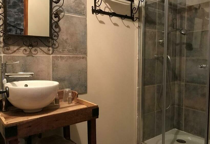 Quarto Estandar, La Clé Des Bois