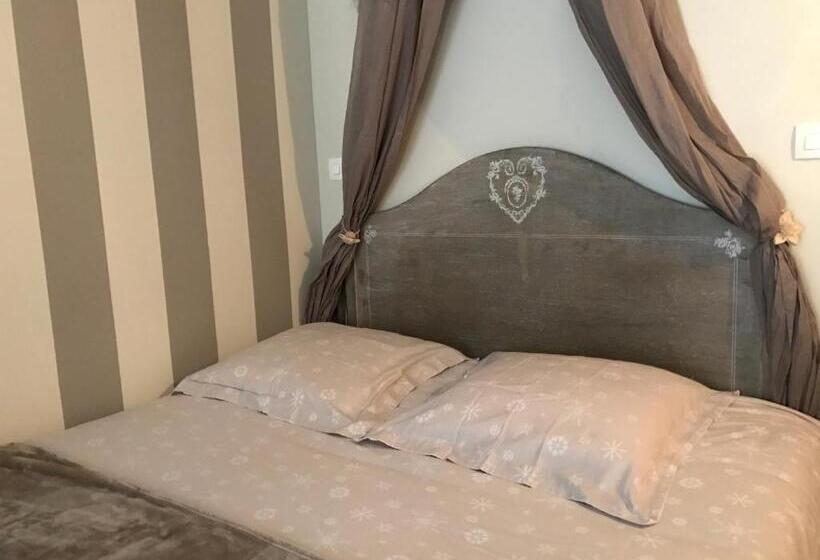 Quarto Estandar, La Clé Des Bois