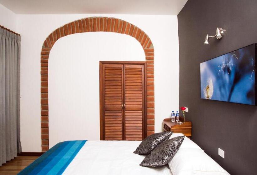 Quarto Superior Interior, Casa Ecuatreasures Centro Historico