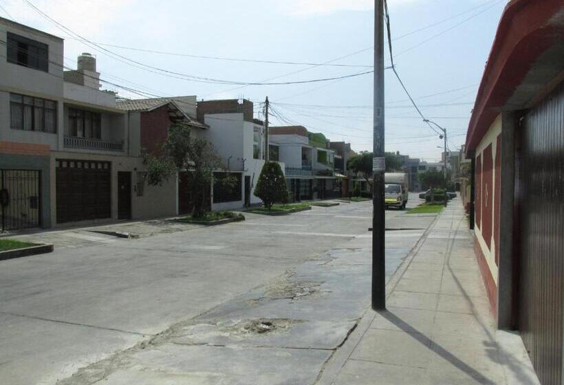 اتاق استاندارد سه نفره, Kangaroo Wasi Airport Bed & Breakfast