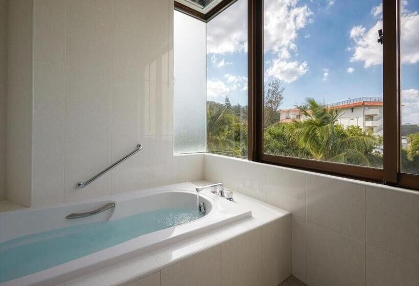اتاق لوکس با چشم‌انداز دریا, La Casa Panacea Okinawa Resort