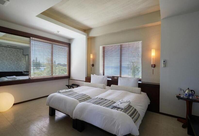 اتاق لوکس با چشم‌انداز دریا, La Casa Panacea Okinawa Resort