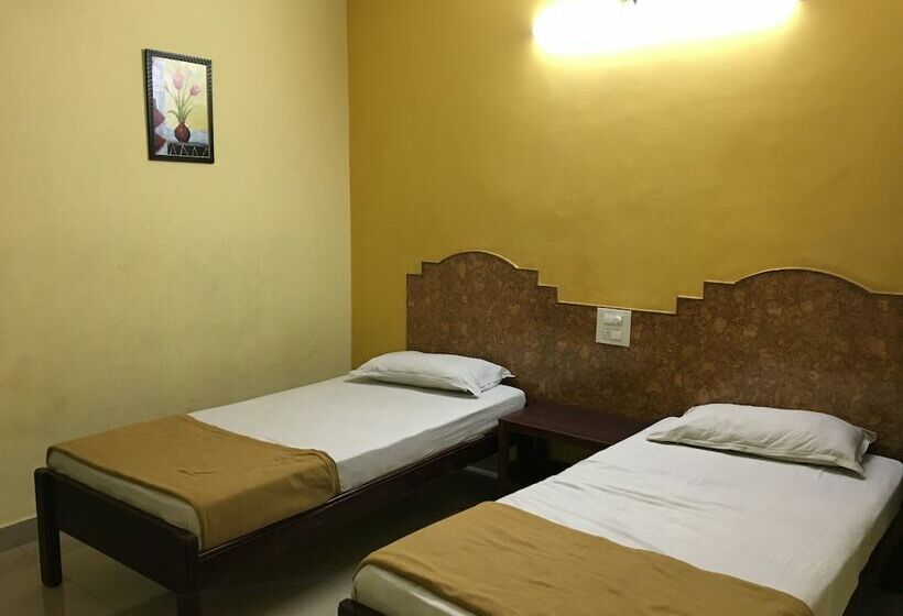 Номер Deluxe, Bhavani Lodge
